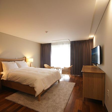 Illeinn Hotel Seogwipo Zewnętrze zdjęcie