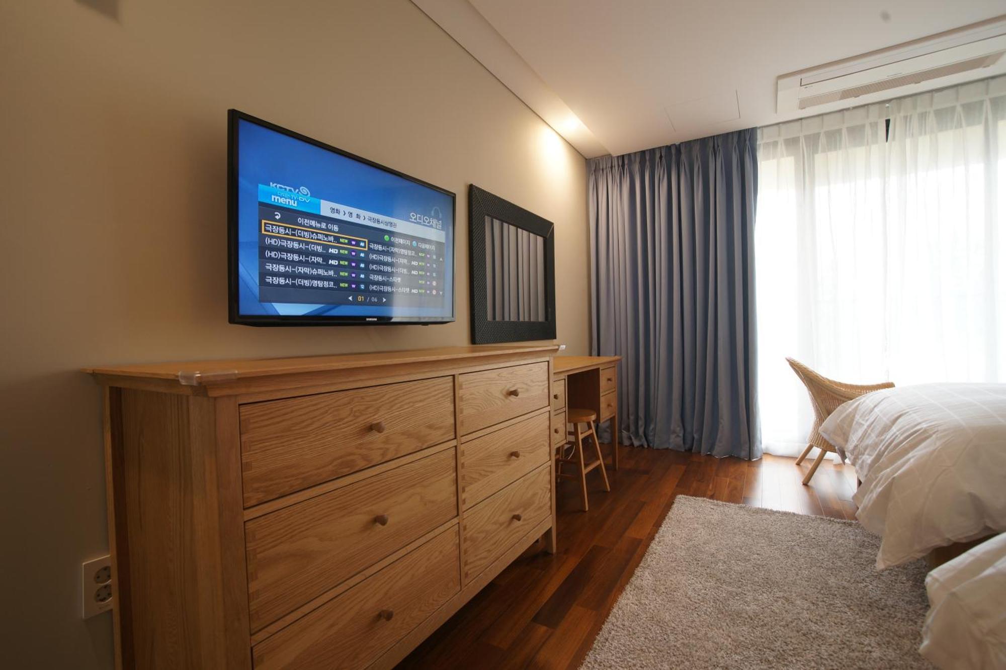 Illeinn Hotel Seogwipo Zewnętrze zdjęcie