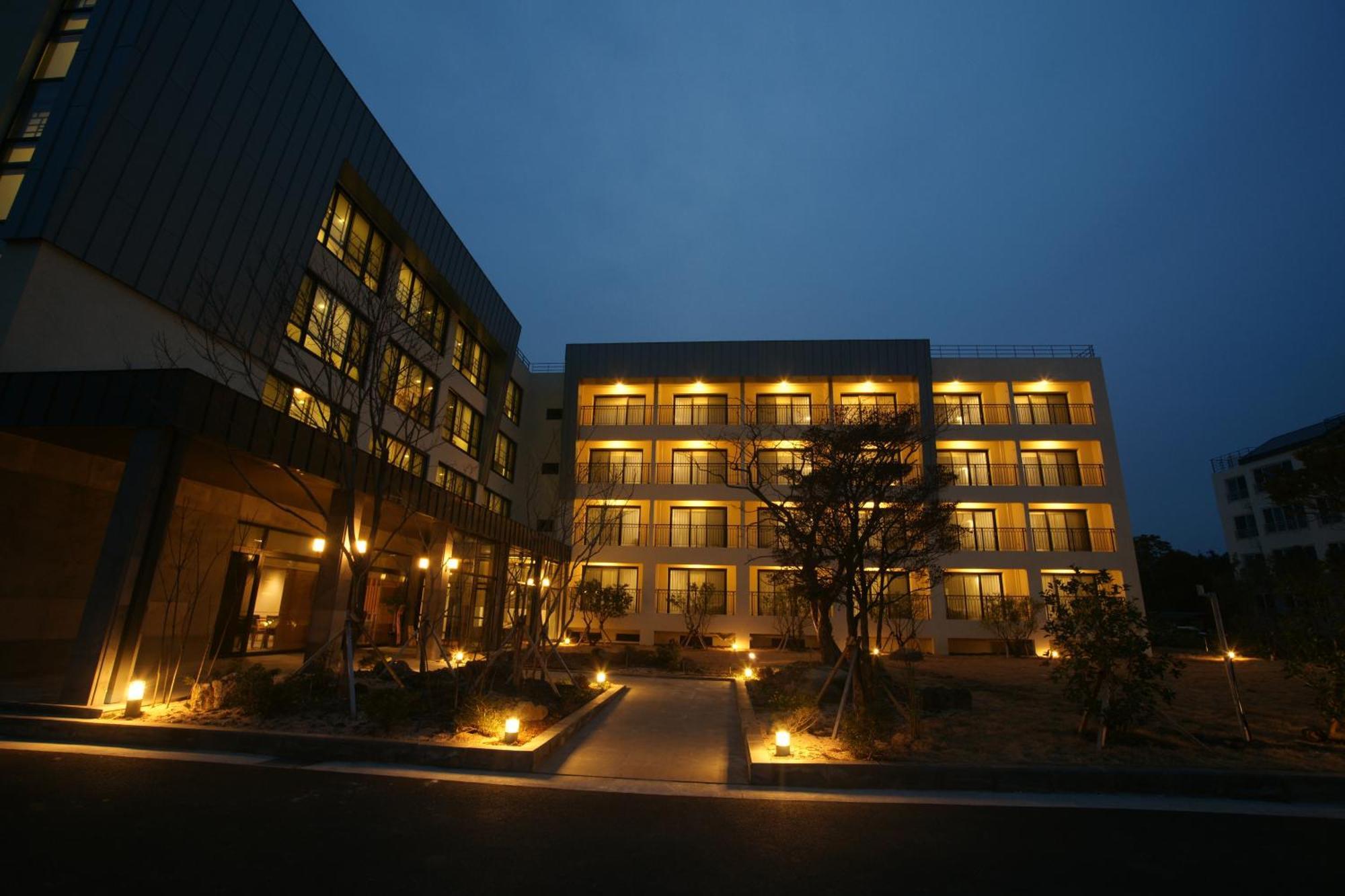 Illeinn Hotel Seogwipo Zewnętrze zdjęcie