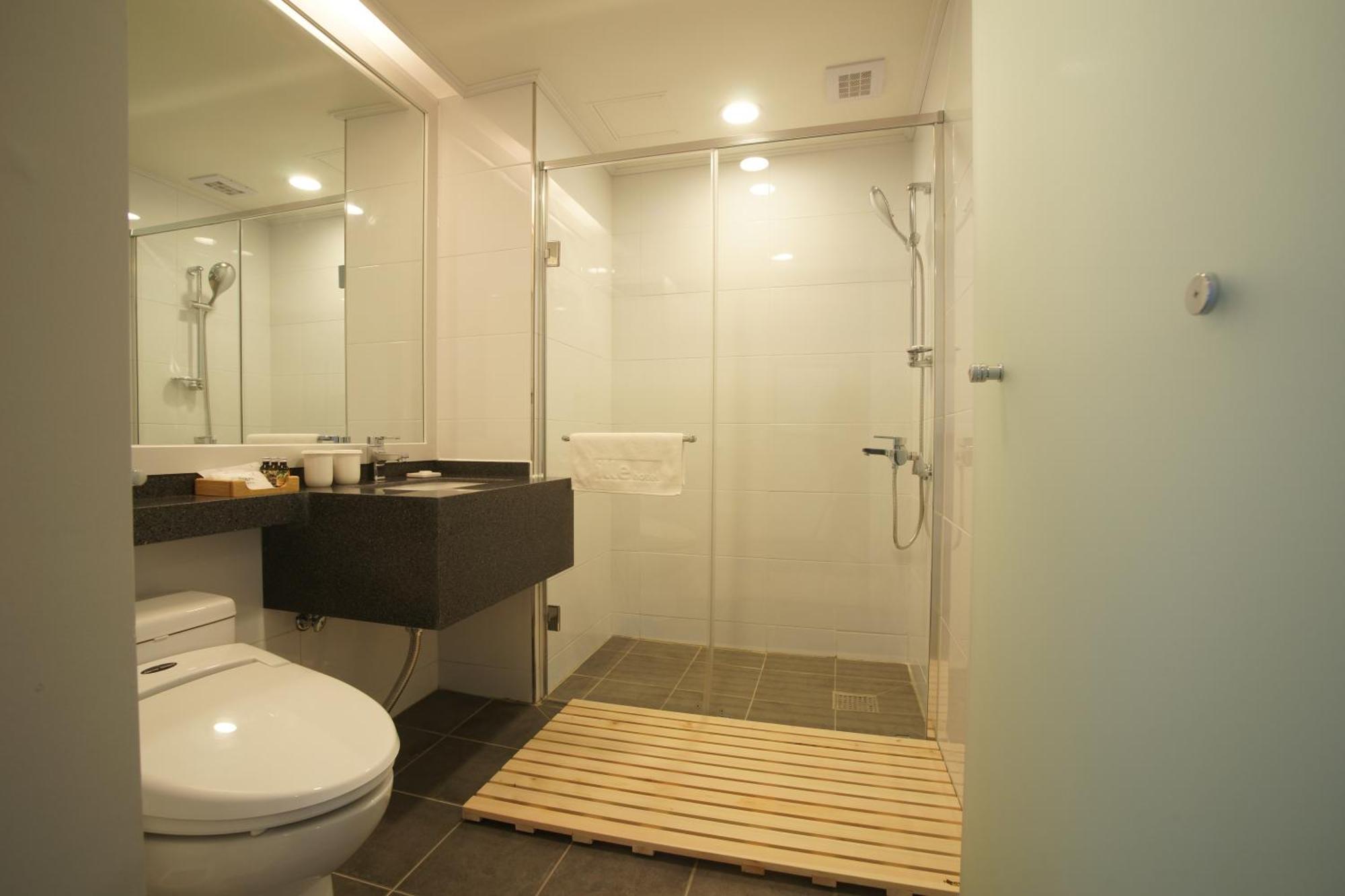Illeinn Hotel Seogwipo Zewnętrze zdjęcie