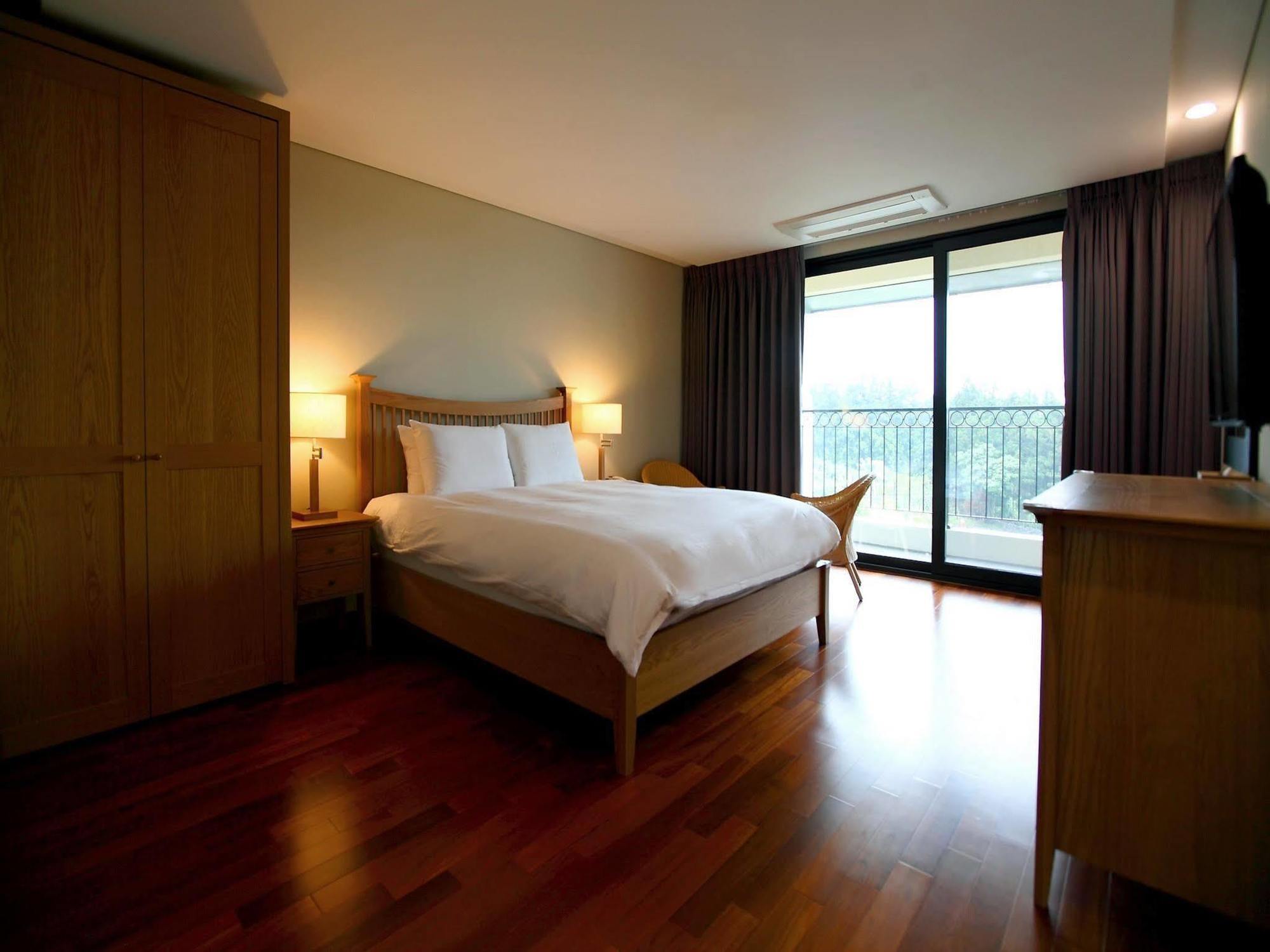 Illeinn Hotel Seogwipo Zewnętrze zdjęcie