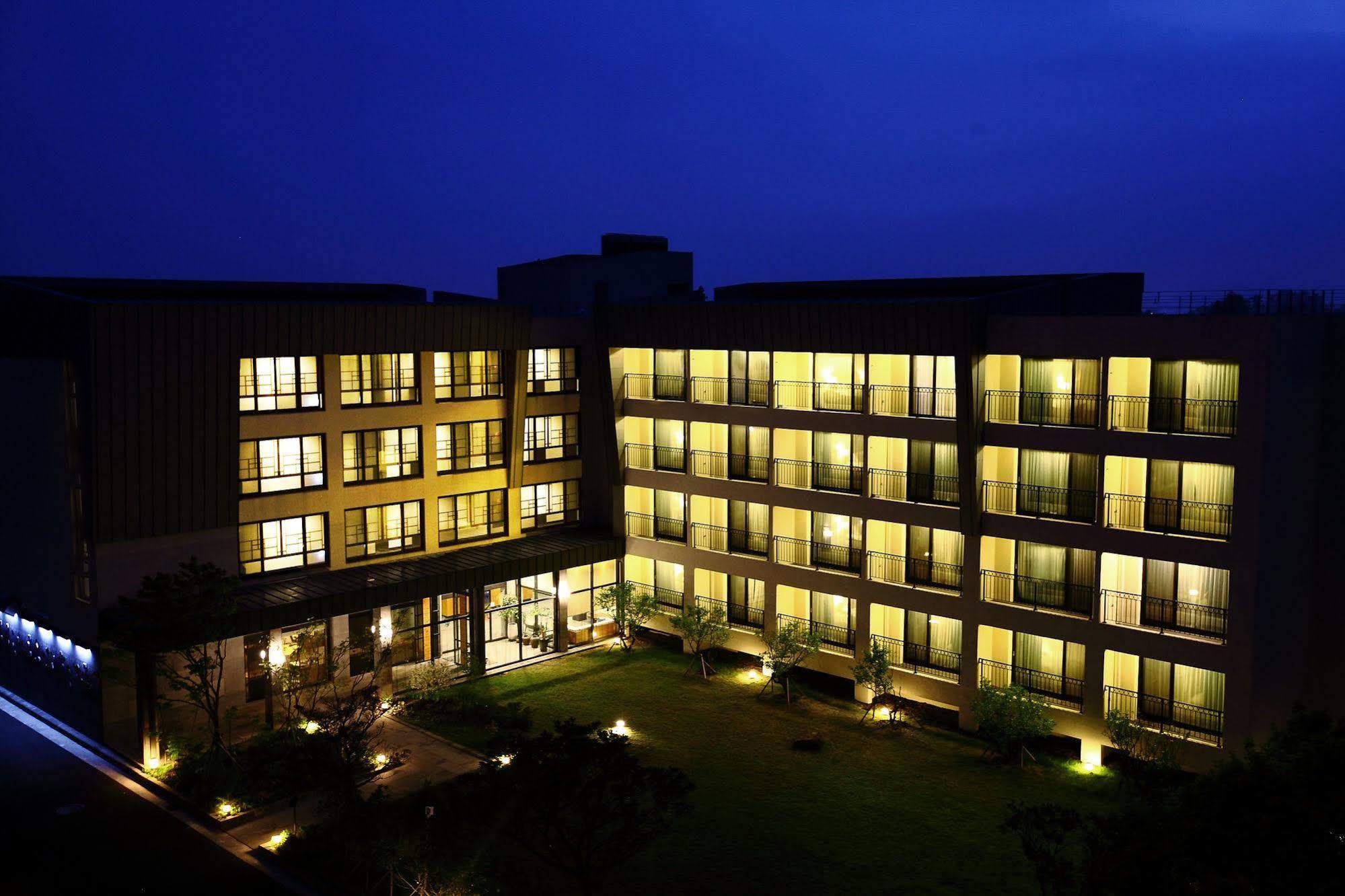 Illeinn Hotel Seogwipo Zewnętrze zdjęcie